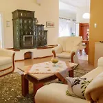 Varazsfeszek Vendeghaz *